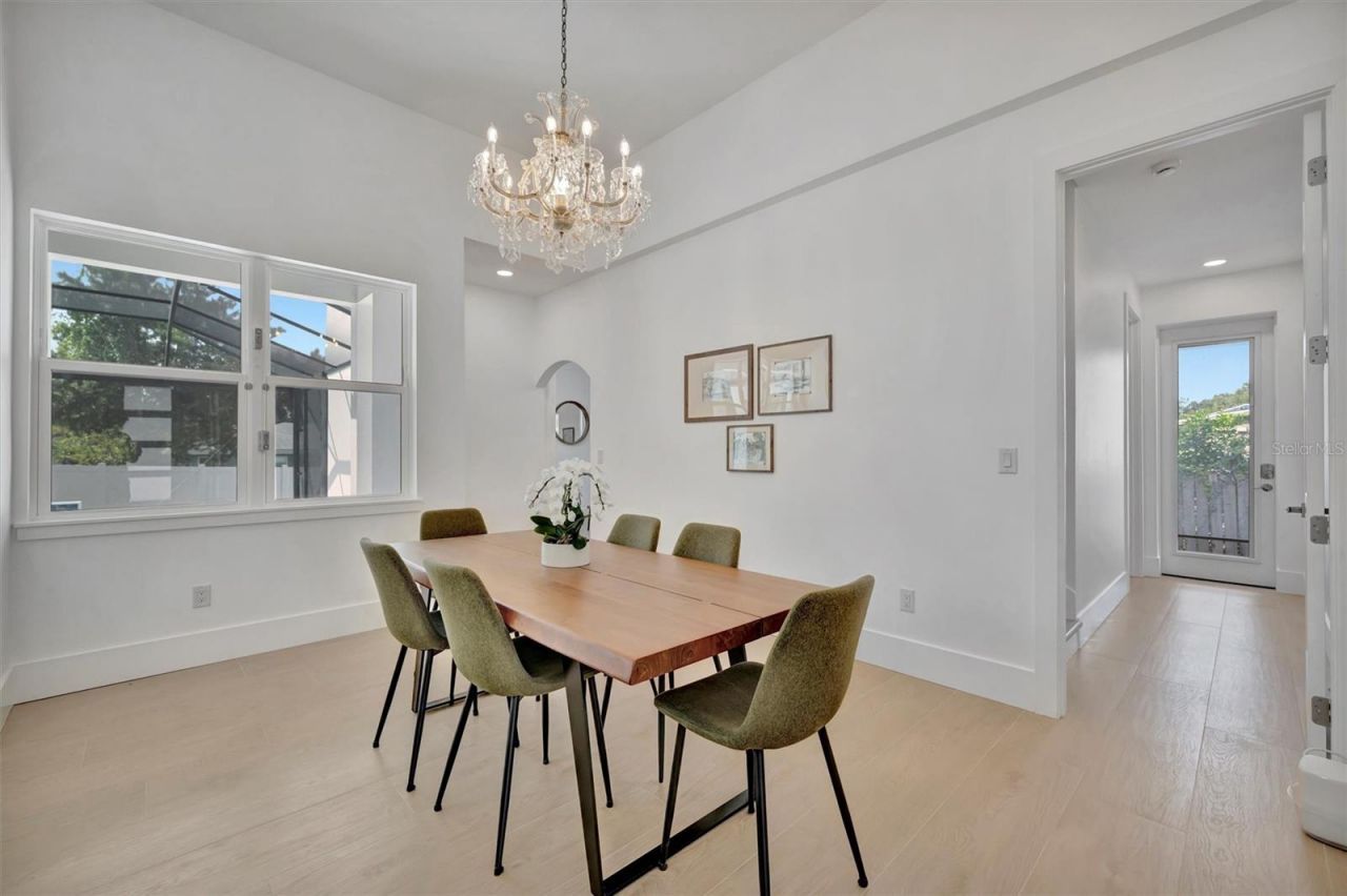 916 Highland Street, Sarasota, FL 34234 Photo