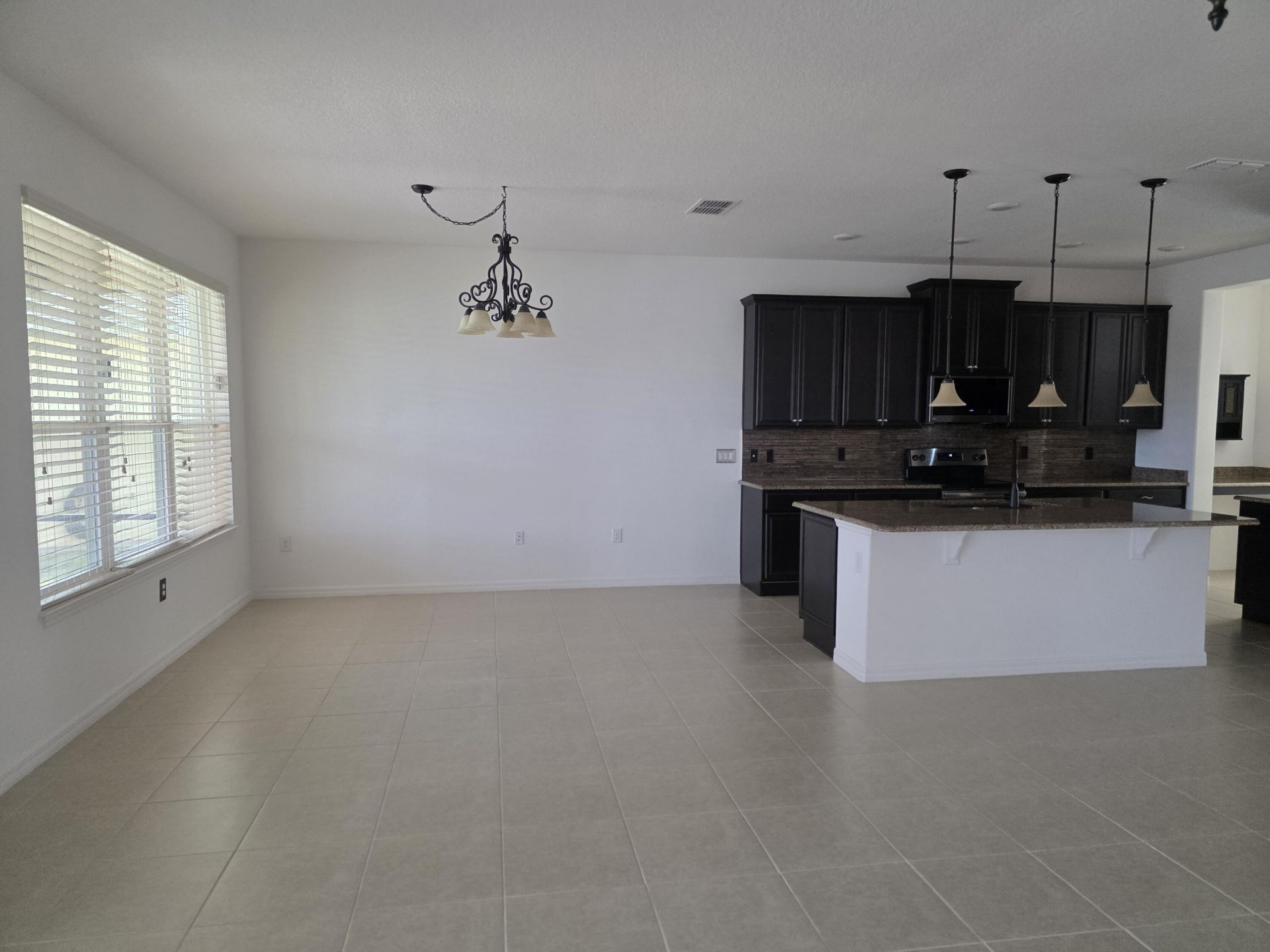 356 Bella Cortina Drive, Poinciana, FL 34759 Photo