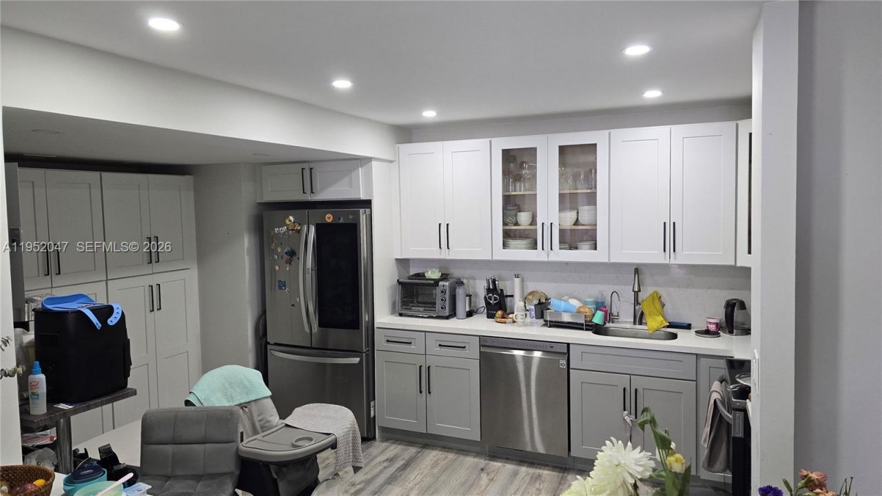 2500 Parkview Dr, Unit 2312, Hallandale Beach, FL 33009 Photo