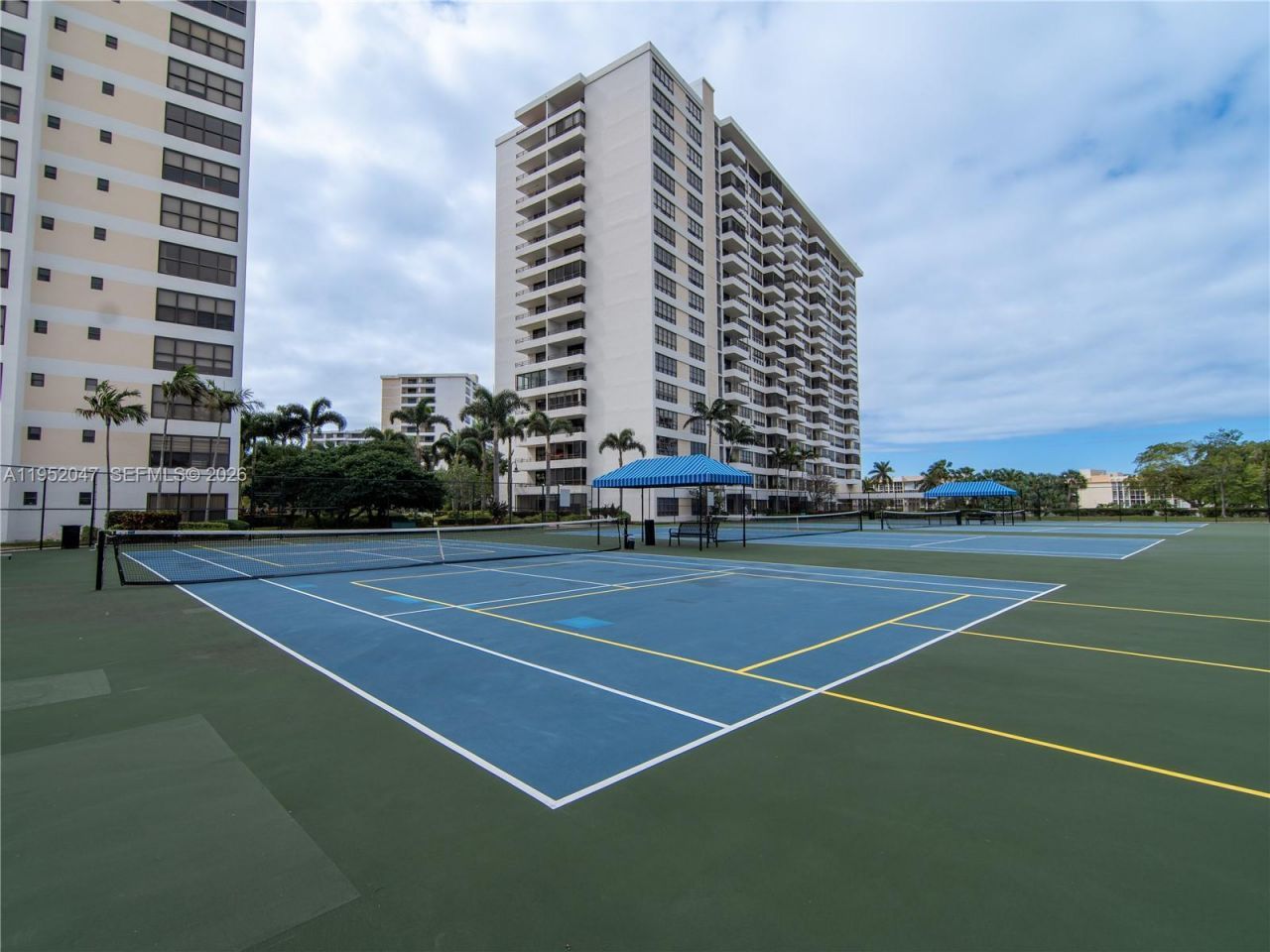 2500 Parkview Dr, Unit 2312, Hallandale Beach, FL 33009 Photo