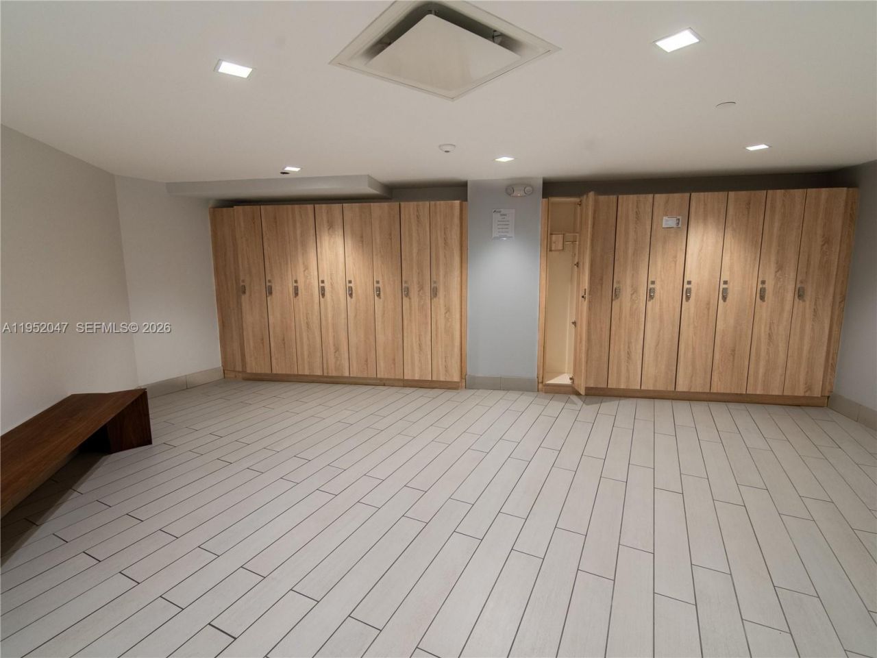 2500 Parkview Dr, Unit 2312, Hallandale Beach, FL 33009 Photo