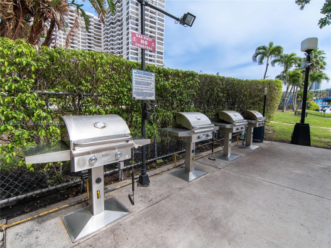 2500 Parkview Dr, Unit 2312, Hallandale Beach, FL 33009 Photo