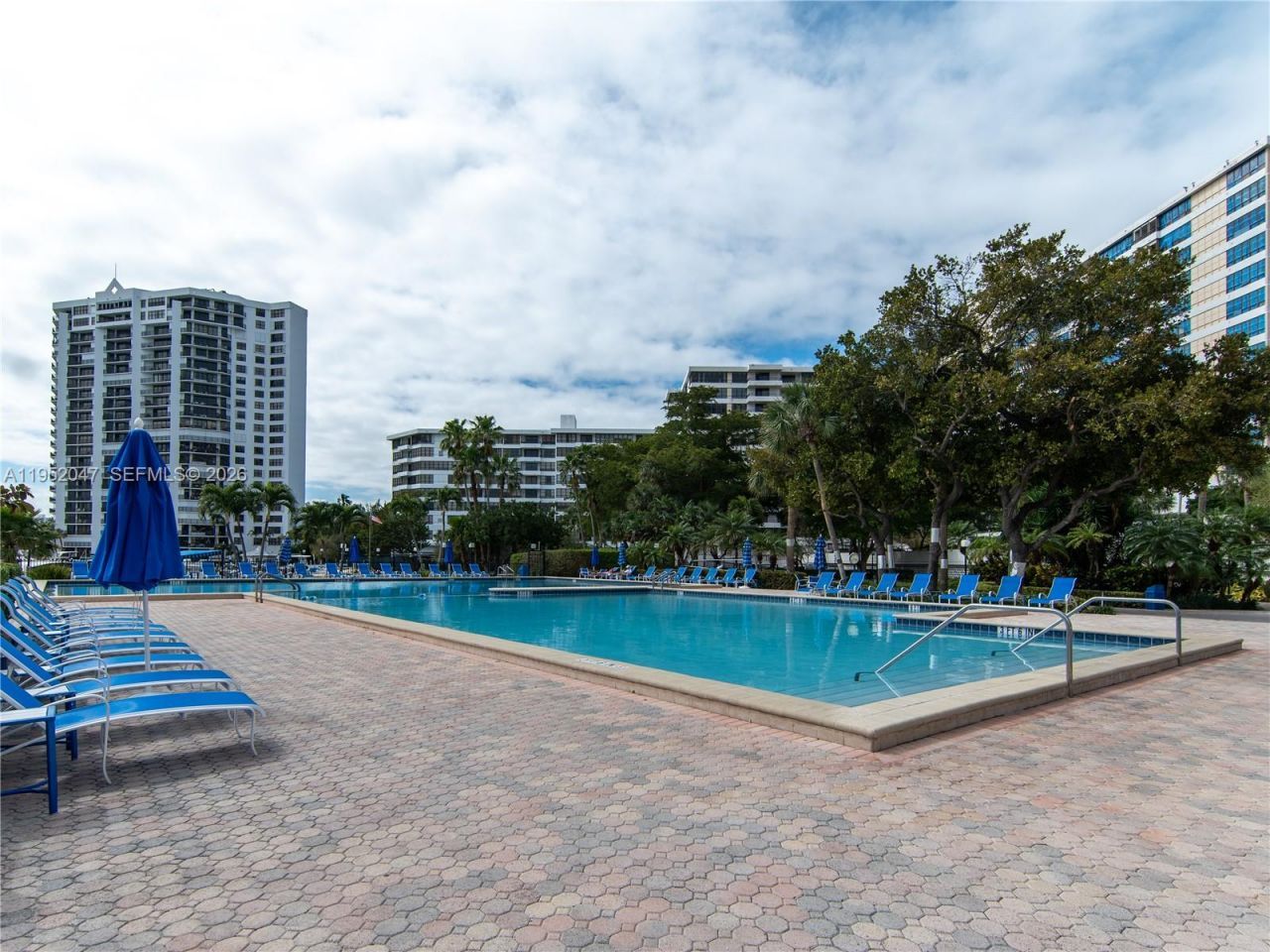 2500 Parkview Dr, Unit 2312, Hallandale Beach, FL 33009 Photo