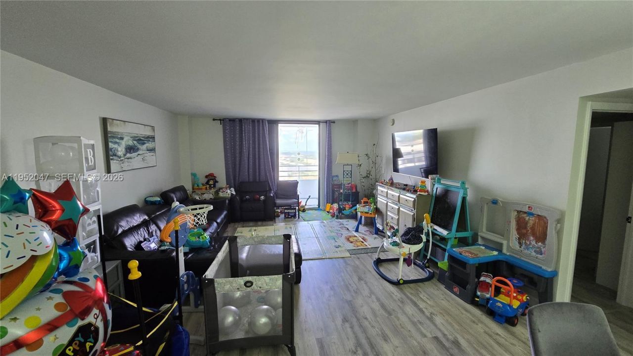 2500 Parkview Dr, Unit 2312, Hallandale Beach, FL 33009 Photo