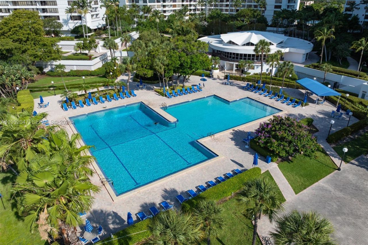 2500 Parkview Dr, Unit 2312, Hallandale Beach, FL 33009 Photo