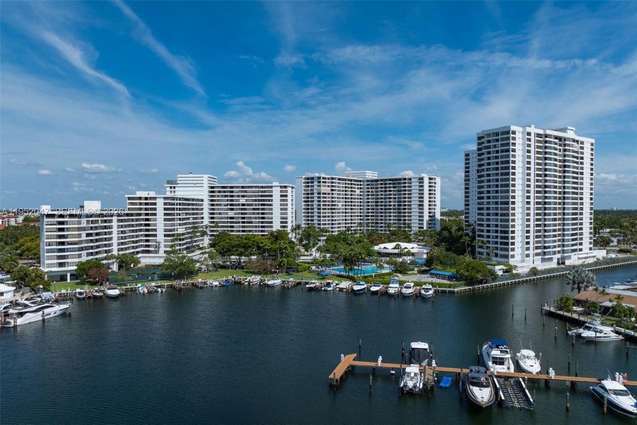 2500 Parkview Dr, Unit 2312, Hallandale Beach, FL 33009 Photo