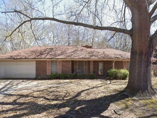 2952 Longwood Drive, Jackson, MS 39212