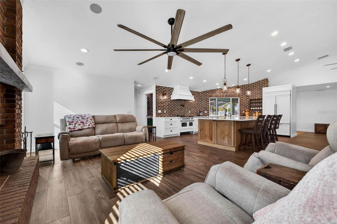 11945 74th Avenue, Seminole, FL 33772 Photo