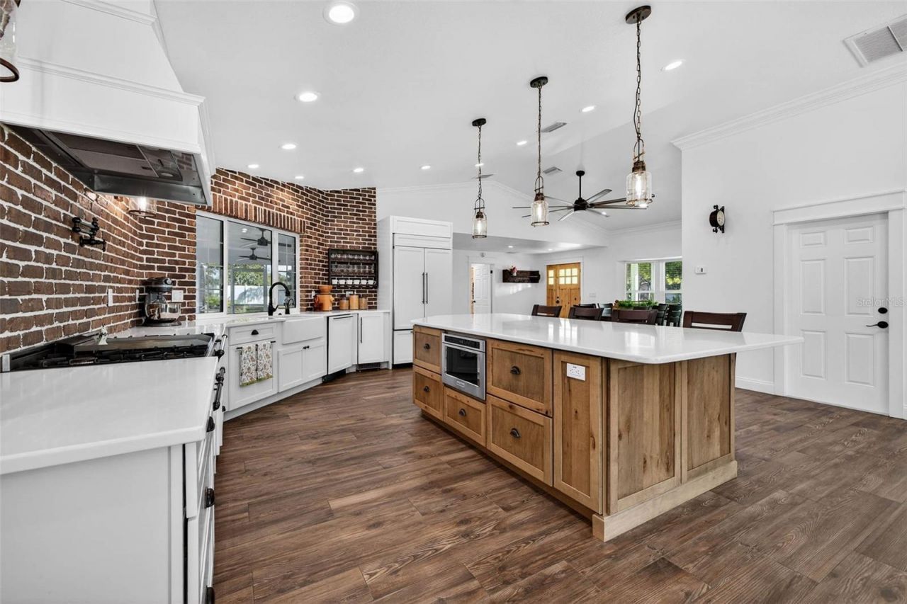 11945 74th Avenue, Seminole, FL 33772 Photo