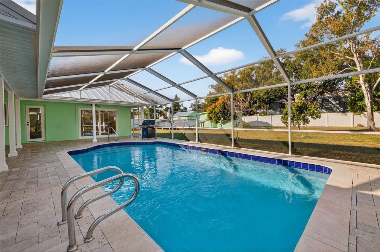 11945 74th Avenue, Seminole, FL 33772 Photo