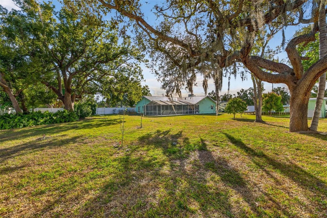 11945 74th Avenue, Seminole, FL 33772 Photo