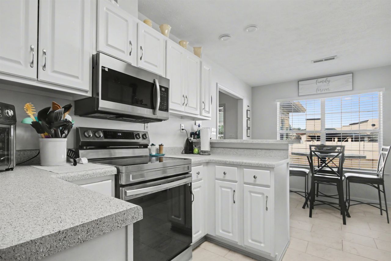 106 Erskine Dr. Photo 15