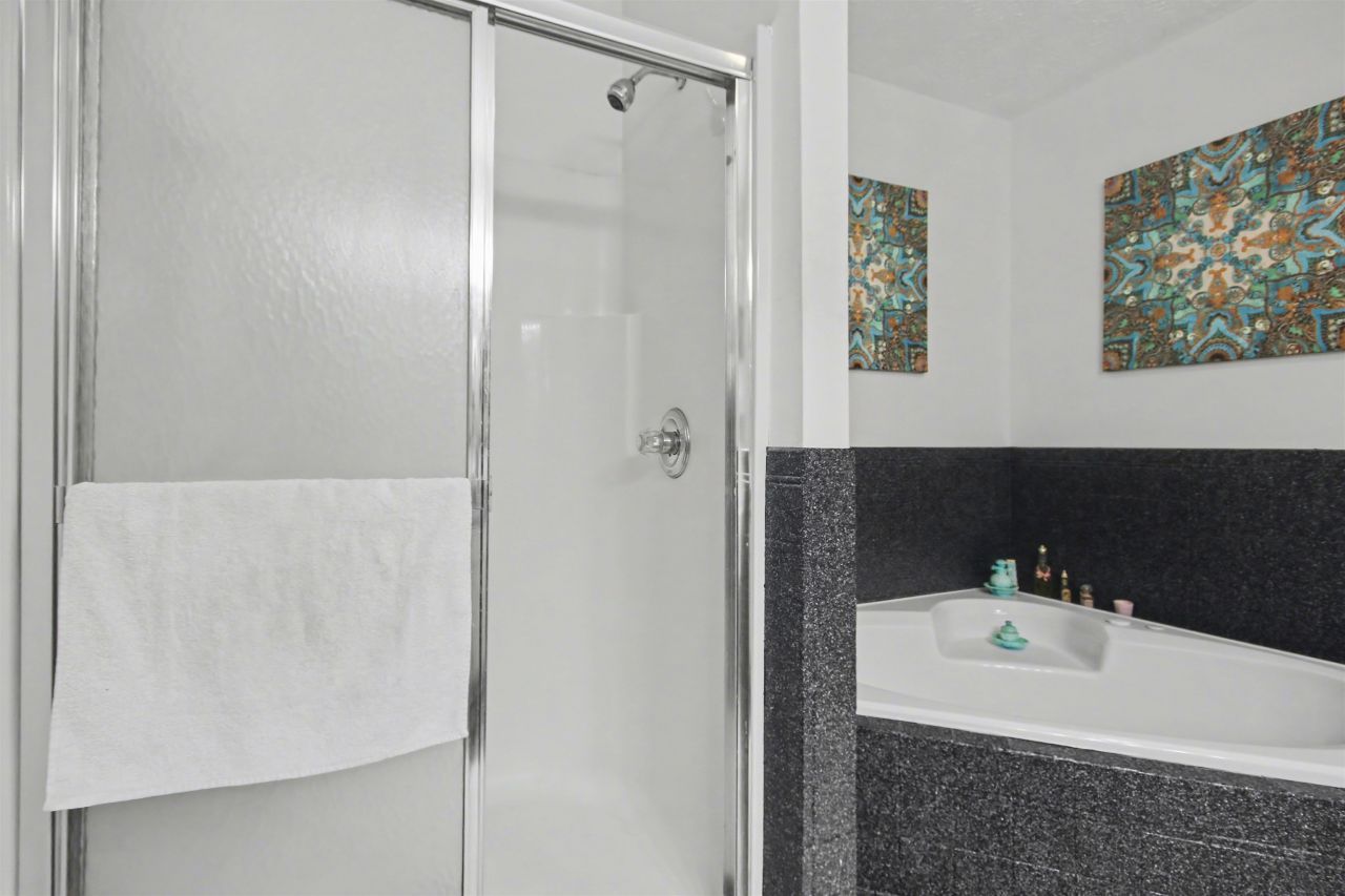 106 Erskine Dr. Photo 23