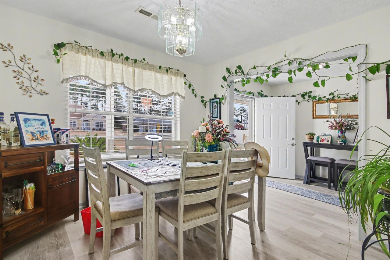 106 Erskine Dr. Photo 8