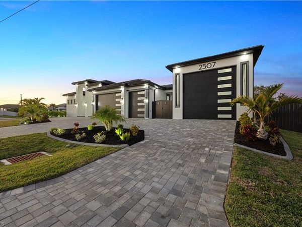 2507 Gleason PKWY, CAPE CORAL, FL 33914