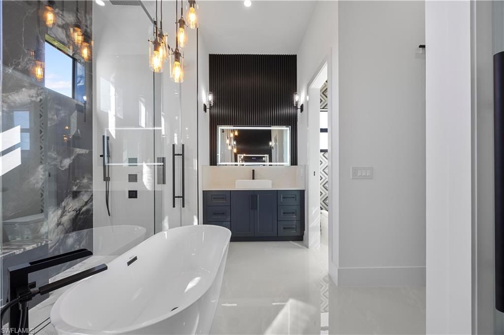 2507 Gleason Pkwy, Cape Coral, FL 33914 Photo