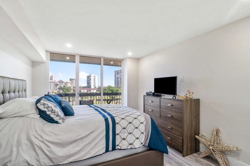 1900 Consulate Place, Unit 406, West Palm Beach, FL 33401 Photo