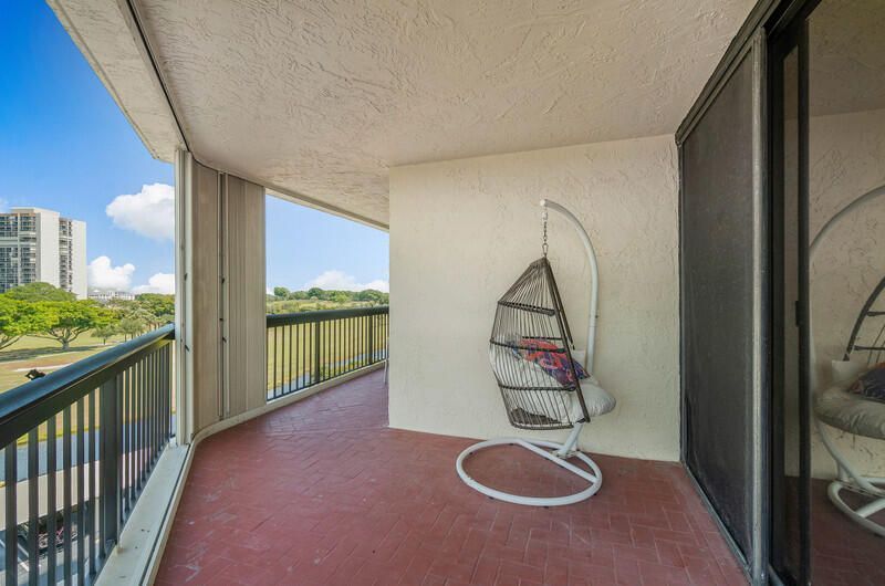 1900 Consulate Place, Unit 406, West Palm Beach, FL 33401 Photo