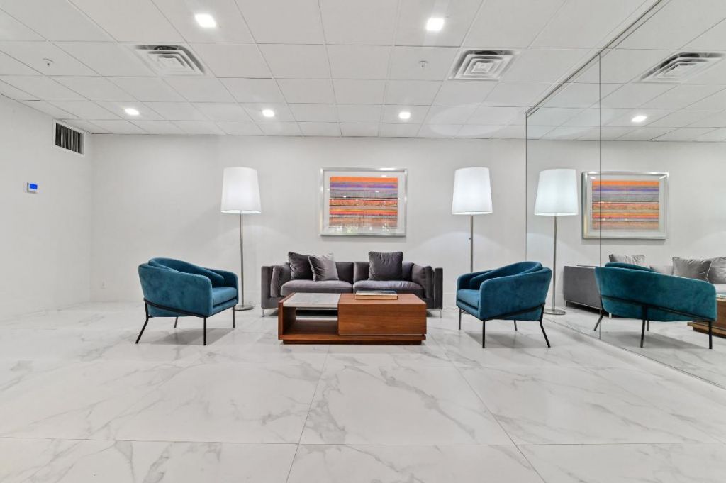 1900 Consulate Place, Unit 406, West Palm Beach, FL 33401 Photo