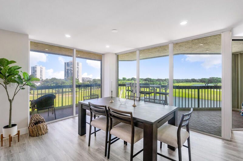 1900 Consulate Place, Unit 406, West Palm Beach, FL 33401 Photo