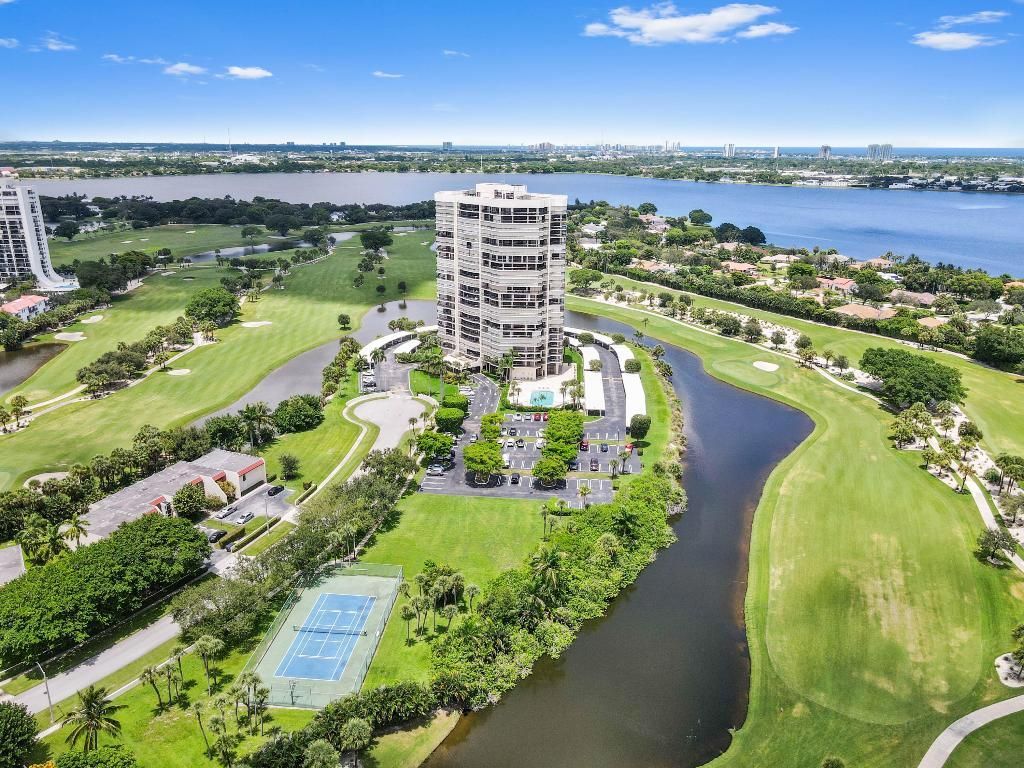 1900 Consulate Place, Unit 406, West Palm Beach, FL 33401 Photo