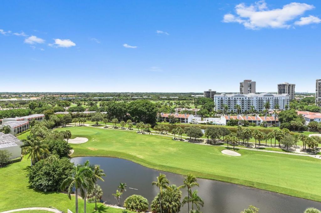 1900 Consulate Place, Unit 406, West Palm Beach, FL 33401 Photo