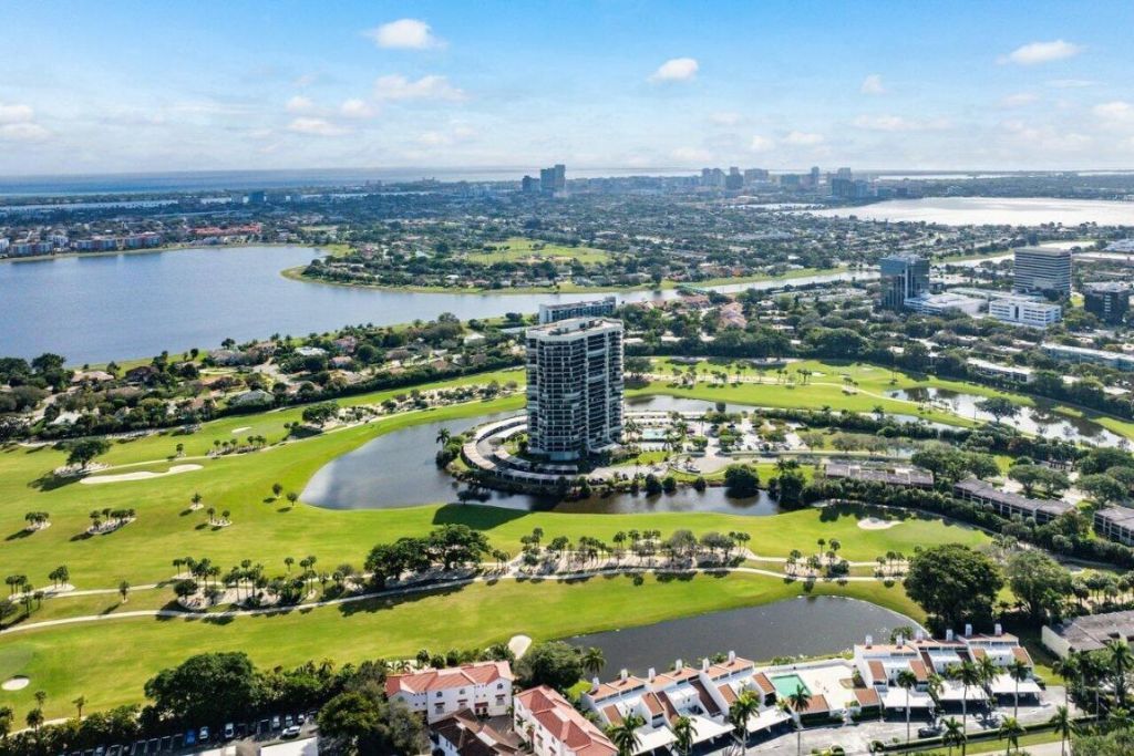 1900 Consulate Place, Unit 406, West Palm Beach, FL 33401 Photo