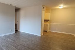 112 Menlo Drive photo 4