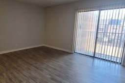 112 Menlo Drive photo 4