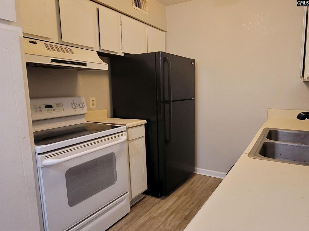 112 Menlo Drive Photo 8