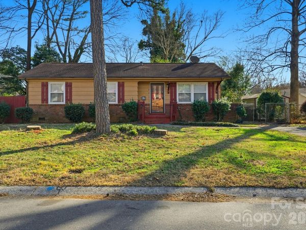 4821 Woodway Place, Charlotte, NC 28208