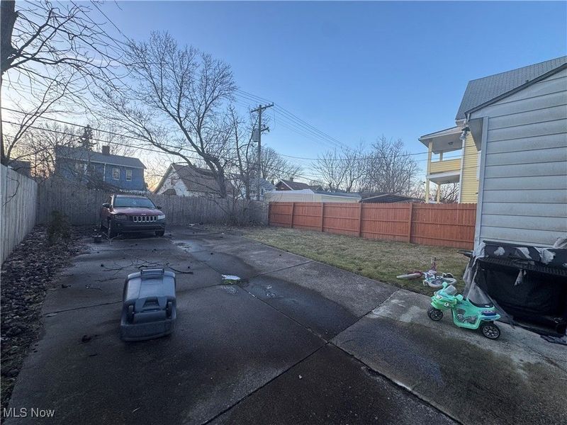 3552 E 110th Street, Cleveland, OH 44105 Photo 2