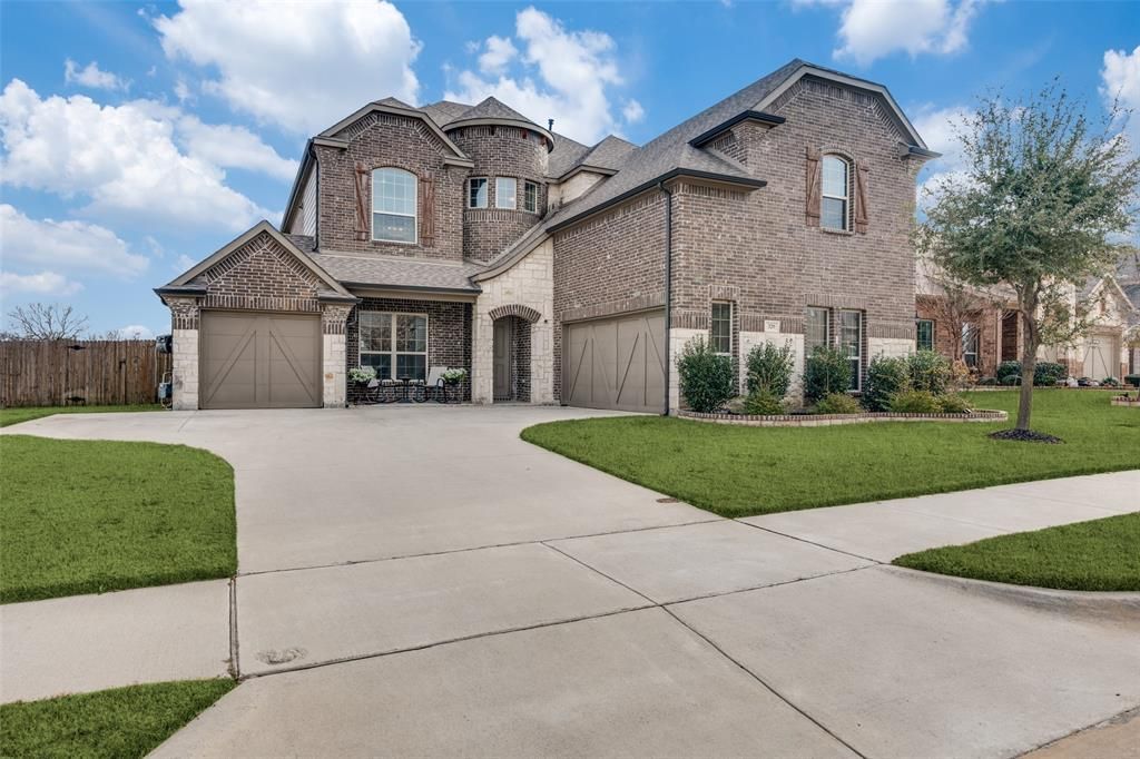 329 Valentino Way, Grand Prairie, TX 75052 Main Photo