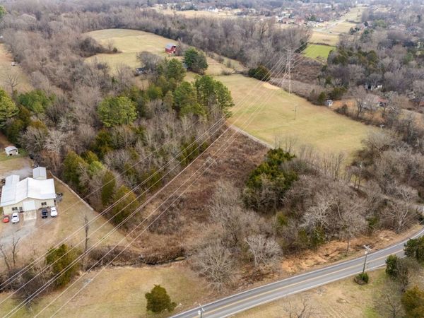 4511 Central Pike , Hermitage, TN 37076