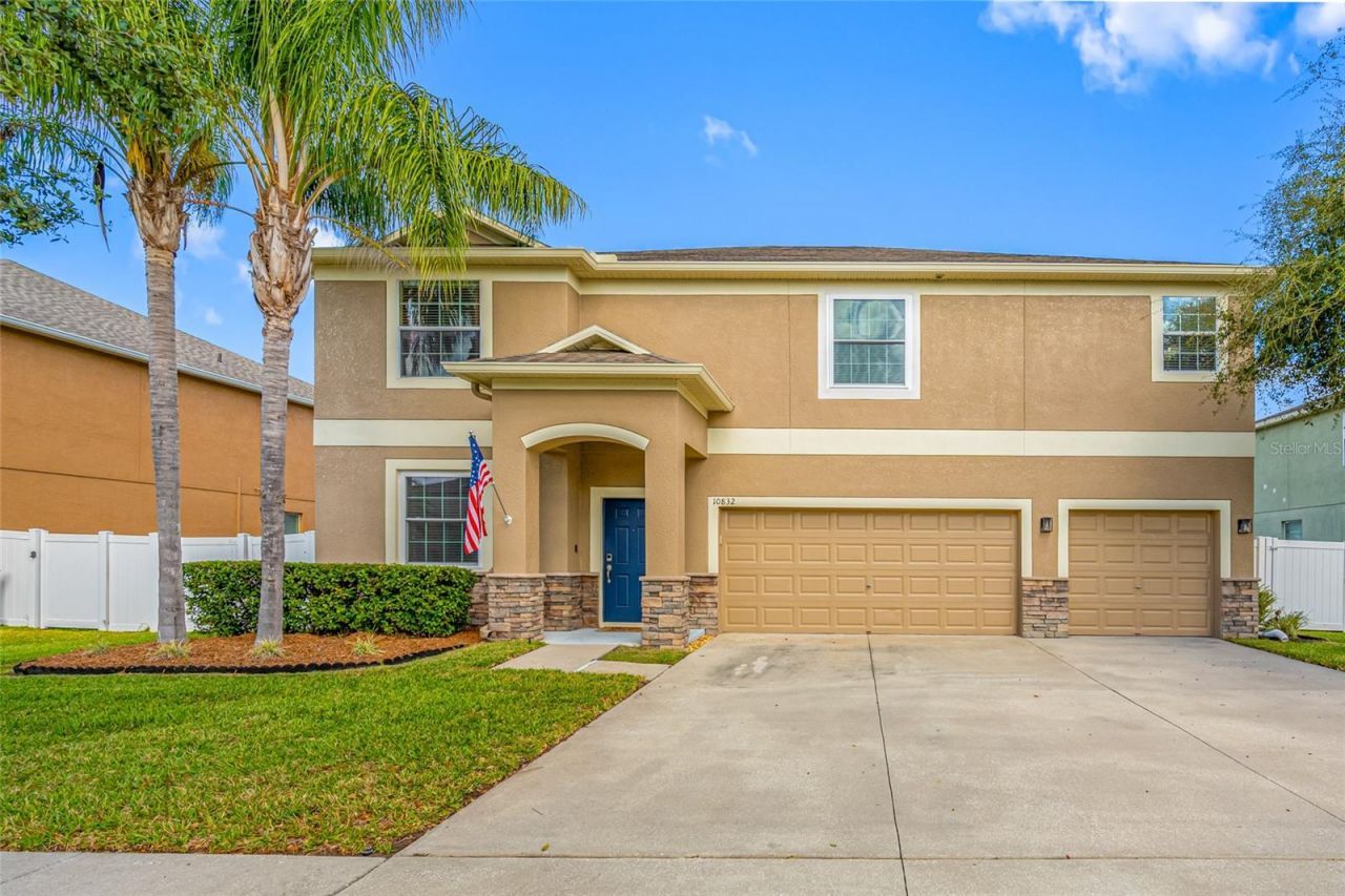 10832 Carloway Hills Drive, Wimauma, FL 33598 Main Photo
