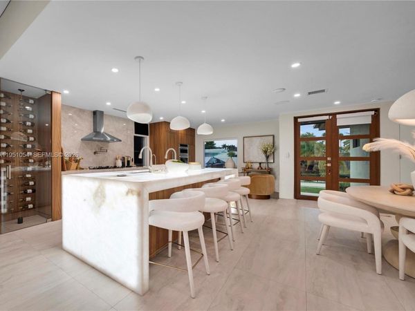 1810 NE 43rd Ct, Oakland Park, FL 33308