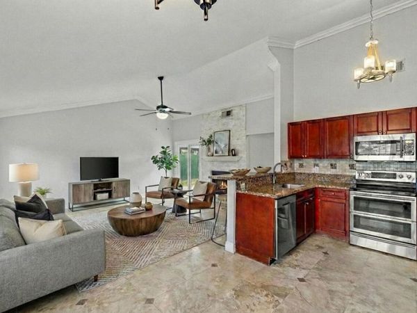 8411 Garden Gate Place, Boca Raton, FL 33433