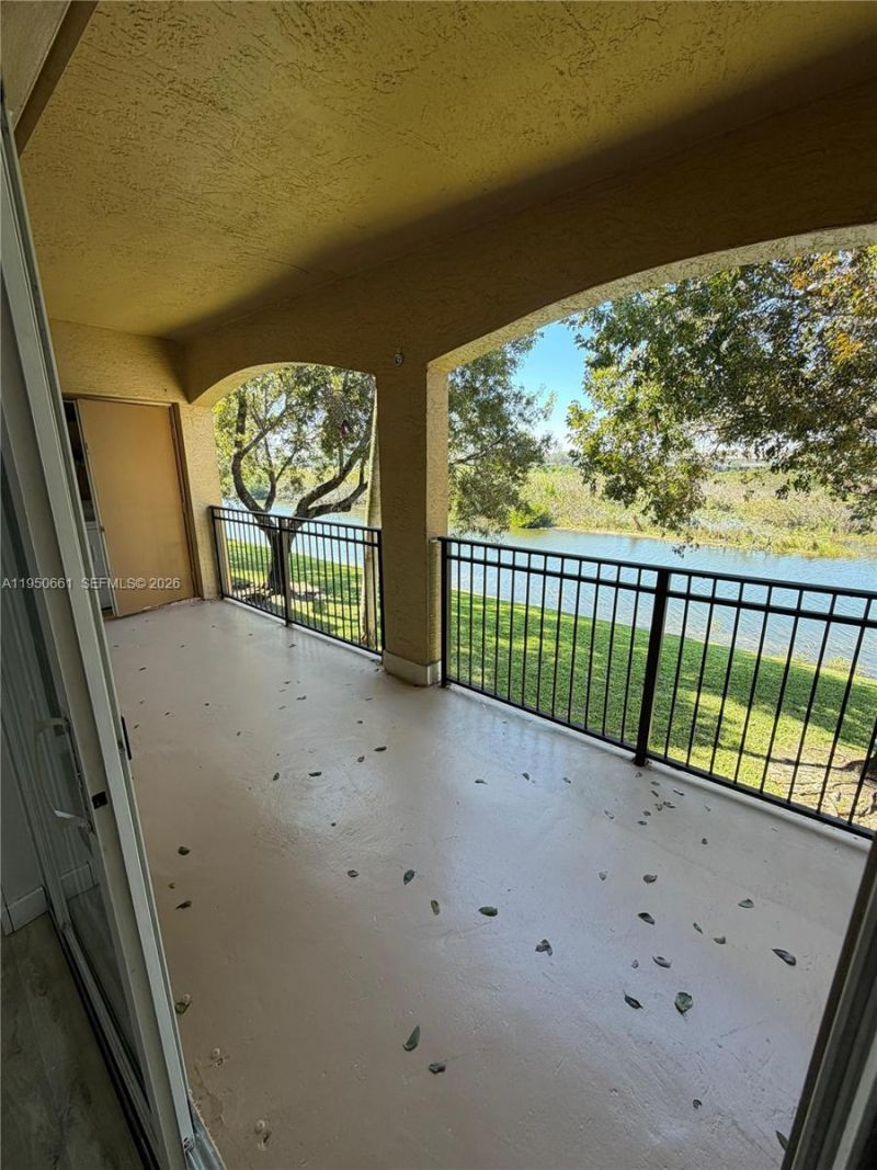 200 SW 117th Ter, Unit 10206, Pembroke Pines, FL 33025 Photo