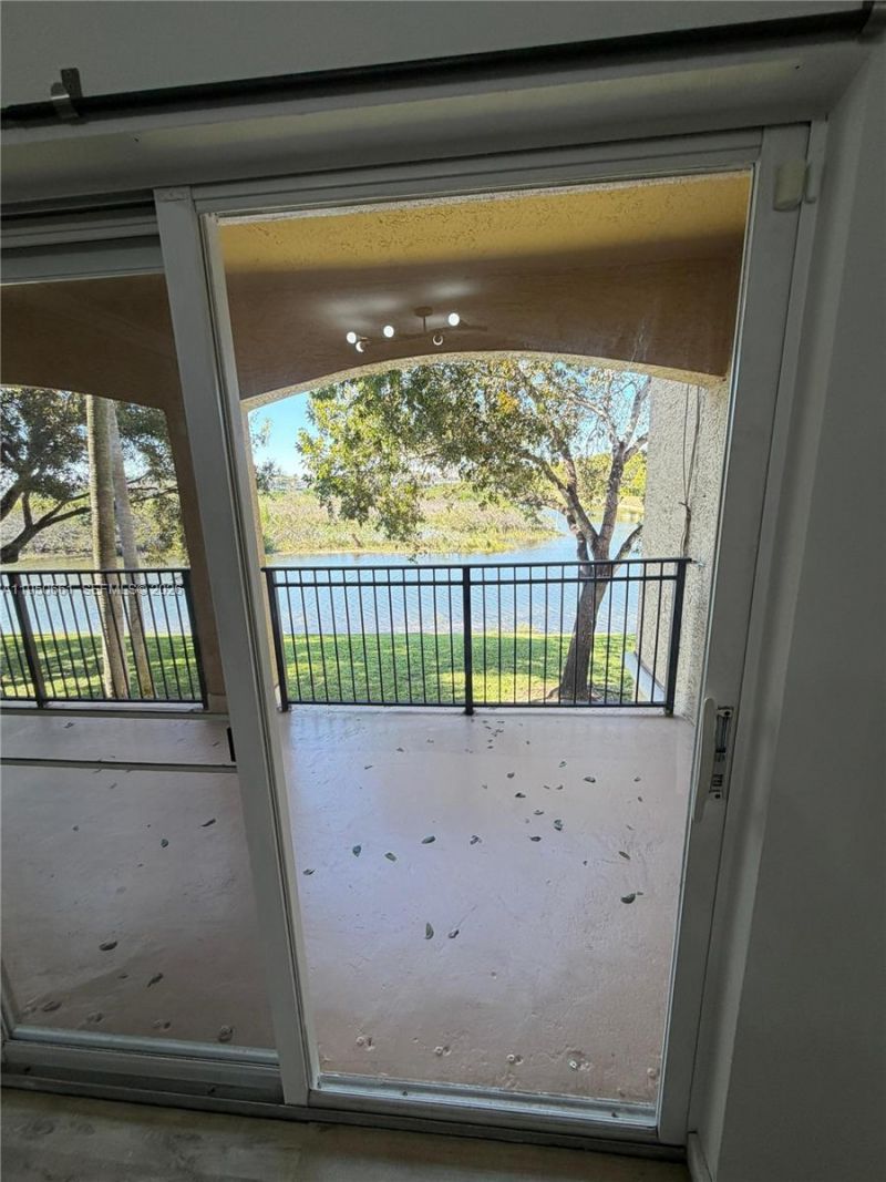 200 SW 117th Ter, Unit 10206, Pembroke Pines, FL 33025 Photo