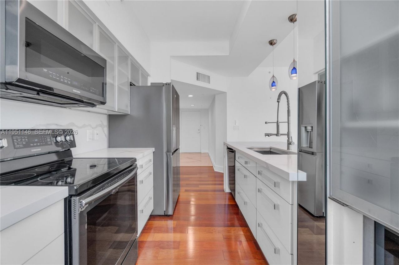 1155 Brickell Bay Dr, Unit PH102, Miami, FL 33131 Photo