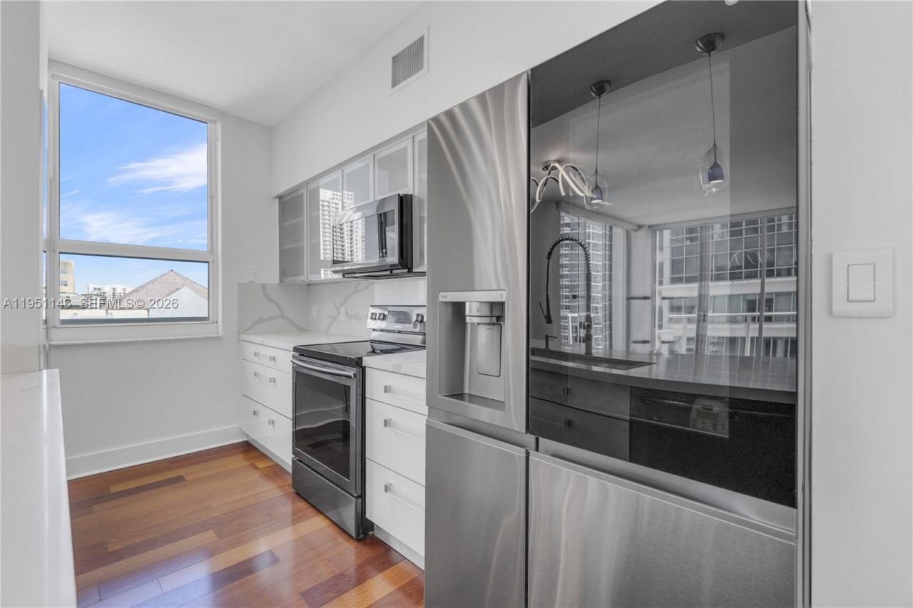 1155 Brickell Bay Dr, Unit PH102, Miami, FL 33131 Photo