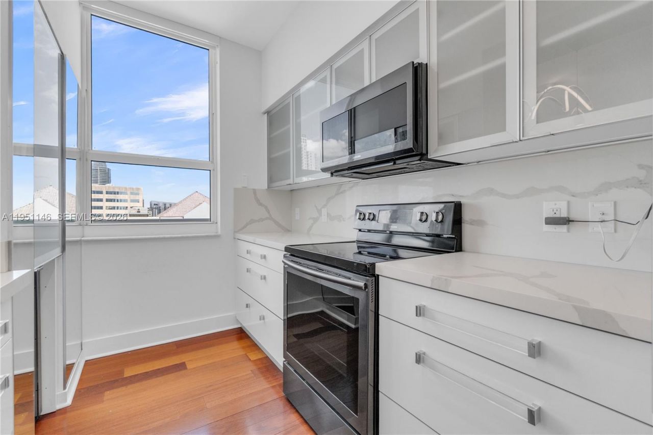 1155 Brickell Bay Dr, Unit PH102, Miami, FL 33131 Photo