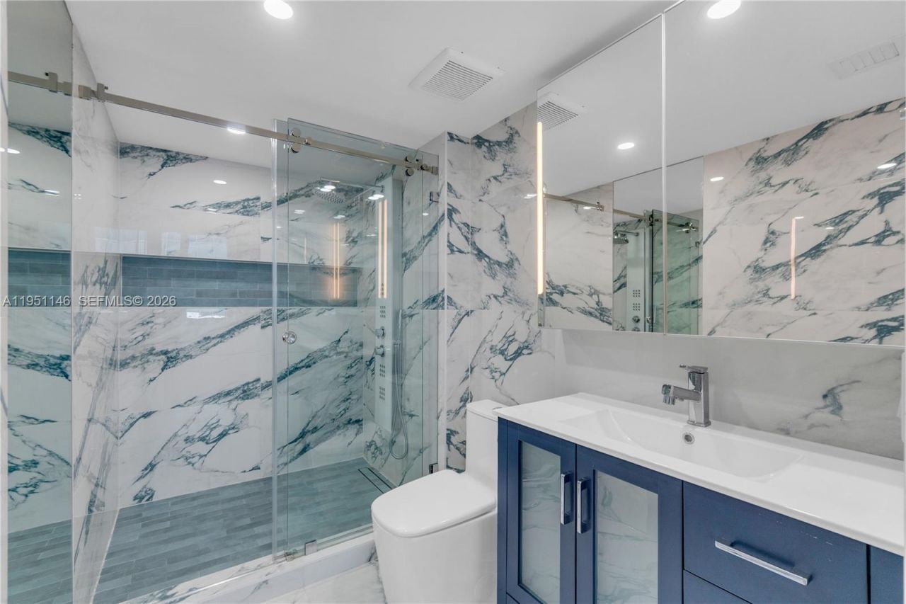 1155 Brickell Bay Dr, Unit PH102, Miami, FL 33131 Photo