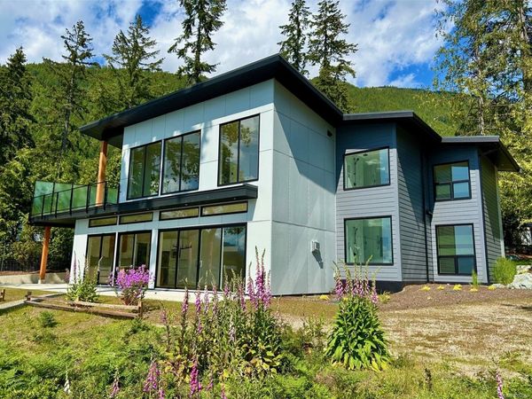 8394 Sa-Seen-Os Rd, Youbou, BC V0R 3E1