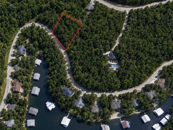 521 Palisades Drive, Four Seasons, MO 65049
