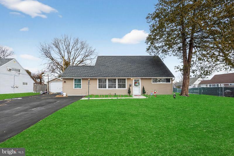 45 Indian Creek Entry, Levittown, PA 19057 Main Photo