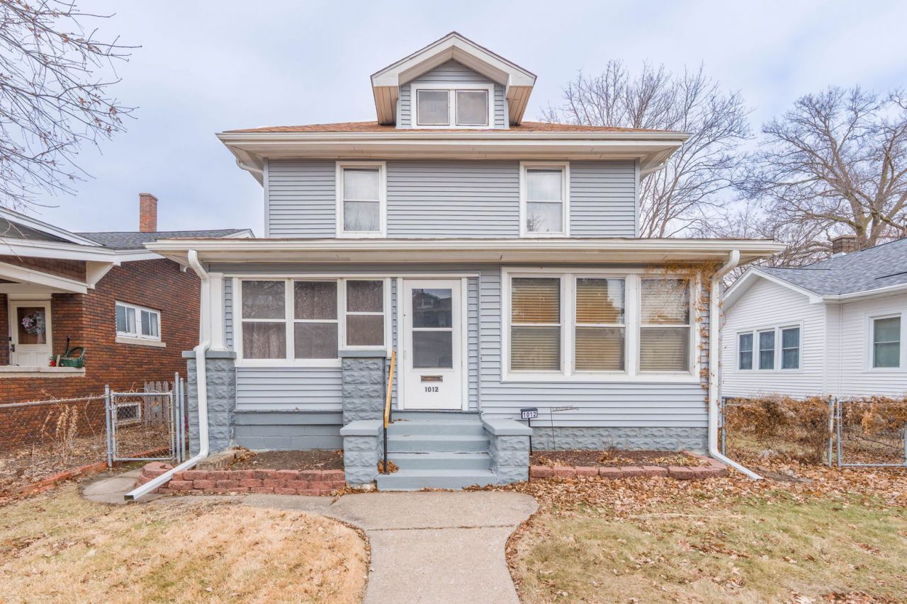 1012 W 16th Street, Davenport, IA 52804 Main Photo