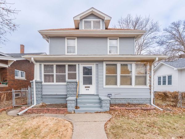 1012 W 16th Street, Davenport, IA 52804