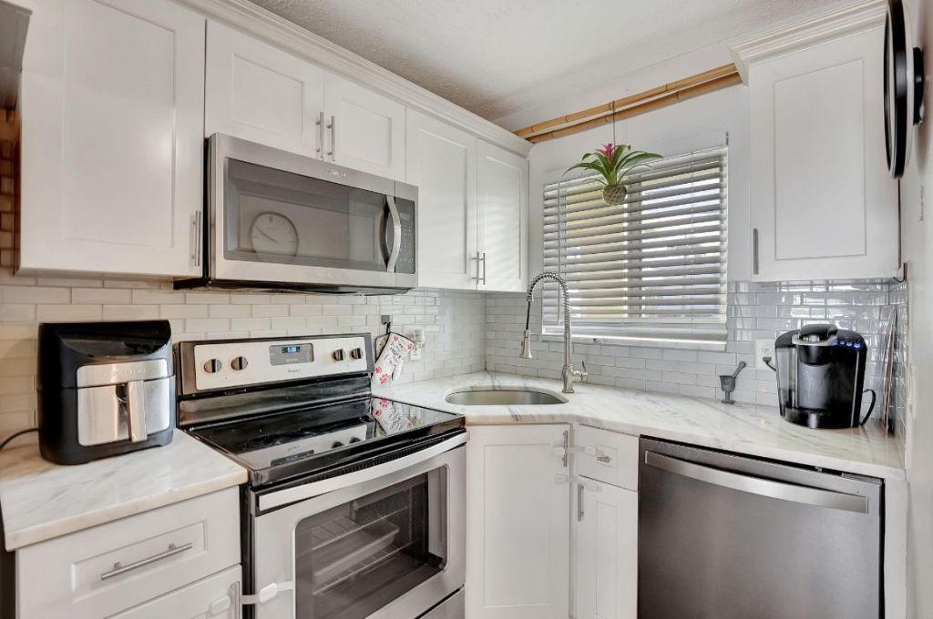 2311 NE 36th Street, Unit 1F, Lighthouse Point, FL 33064 Photo