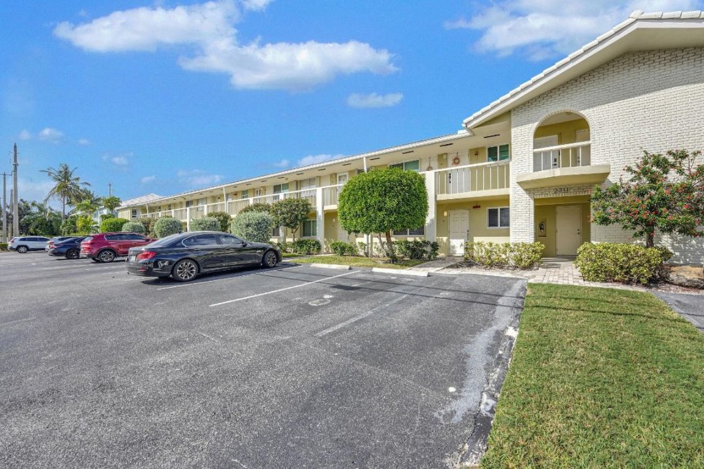 2311 NE 36th Street, Unit 1F, Lighthouse Point, FL 33064 Photo